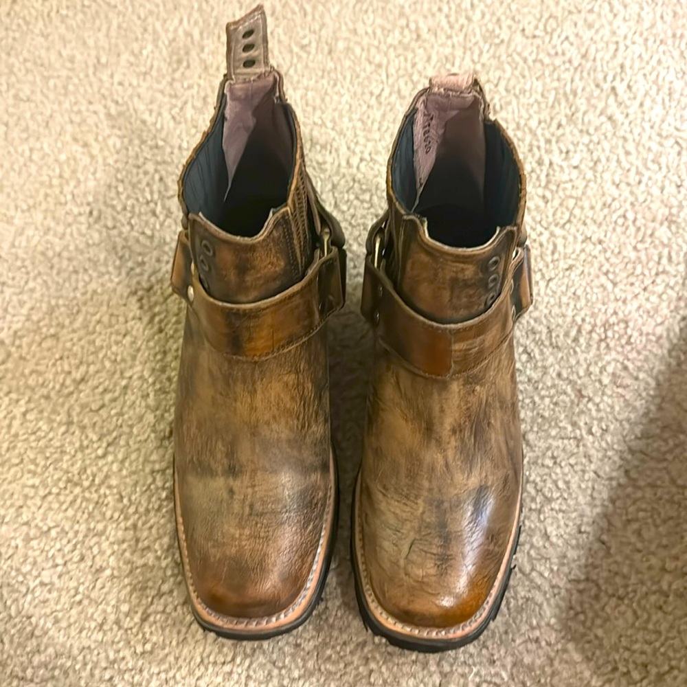 Women’s size 6 Freebird Whisky boot